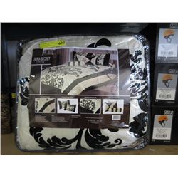 New Queen Size 7 Piece Comforter Set