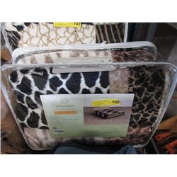 New Queen Size Animal Block Sherpa Blanket