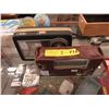 Image 1 : 2 Vintage Radios & 3 Cigarette Lighters