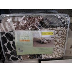 New Queen Size Animal Block Sherpa Blanket