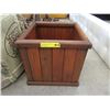 Image 1 : Wood Planter Box