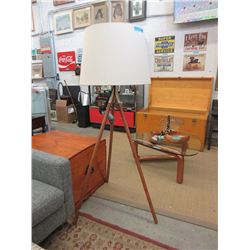 5 Foot Tall Wood Tripod Lamp