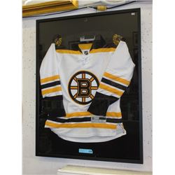 Framed Boston Bruins Jersey - Size M