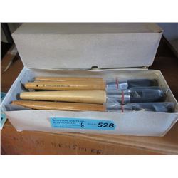6 Dozen New #8 Artist Bristle Brushes
