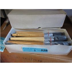 6 Dozen New #8 Artist Bristle Brushes
