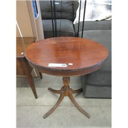 Duncan Phyfe Oval Mahogany Accent Table