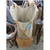Image 1 : 2 Laundry Hampers & Contents