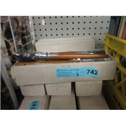 6 Dozen New #4 Artist Bristle Brushes