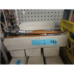 6 Dozen New #4 Artist Bristle Brushes