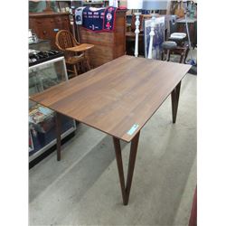 New Home Elegance Contemporary Dining Table