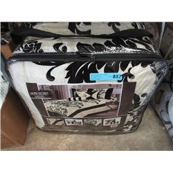 New Queen Size 7 Piece Comforter Set