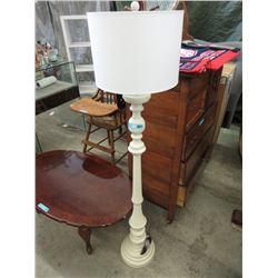 Cream Colour Metal Floor Lamp with White Shade