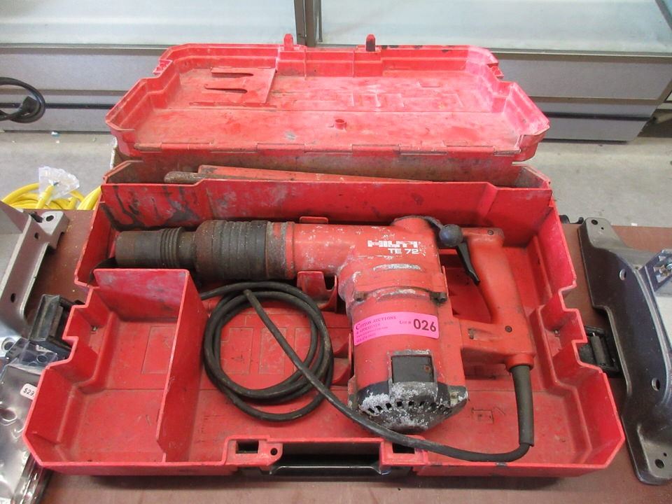 Hilti TE72 Demolition Hammer Drill with 6 Bits