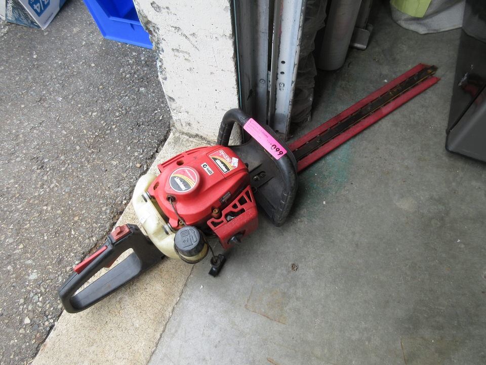 Shindaiwa DJ230 Gas Hedge Trimmer
