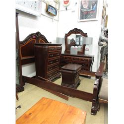 5 Piece Queen Side Bedroom Set