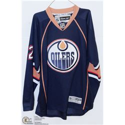 REEBOK OFFICIALLY LICENSED OILERS JERSEY SIZE L