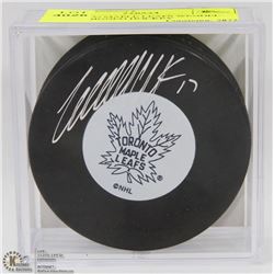 TORONTO MAPLE LEAFS WENDEL CLARK SIGNED HOCKEY