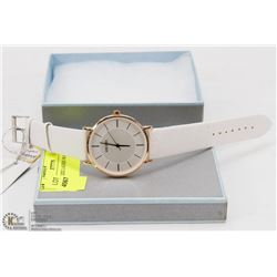 8)NEW  KEZZI LADIES WATCH WHITE STRAP