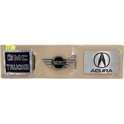 LOT OF THREE BELT BUCKLES