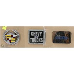 LOT OF THREE BELT BUCKLES