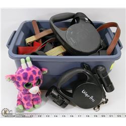 TOTE WITH MANY DOG/CAT  LEASHES, TOYS AND ACCESS.