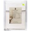 Image 1 : PRESIDENTS CHOICE HOTEL EMBROIDERED SHEET SET