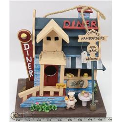 THEMED BIRDHOUSE