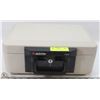 Image 1 : SENTRY SAFE WITH KEY
