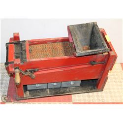 ANTIQUE SEED TESTER FOR SIZE