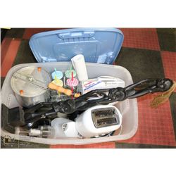 LARGE TOTE OF HOUSEHOLD APPLIANCES AND DECOR