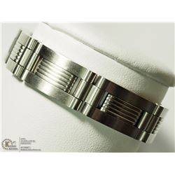 8) STAINLESS STEEL MEN'S BRACELET