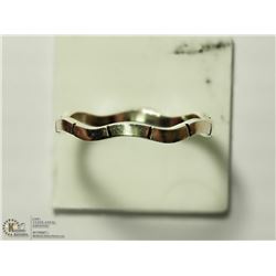 25) STERLING SILVER RING SIZE 9