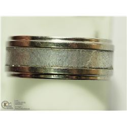32) STAINLESS STEEL MEN'S RING SIZE 10