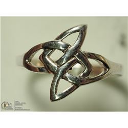 42) STERLING SILVER RING SIZE 6