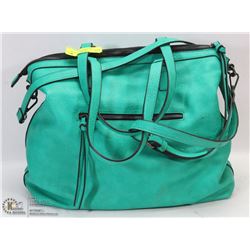 TURQUOISE MOOKE LUXE LADIES PURSE, HAS EXTRA