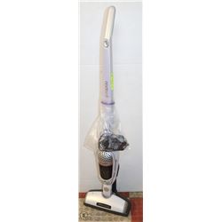 ELECTROLUX CORDLESS VACUUM