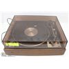 Image 1 : DUAL RECORD PLAYER