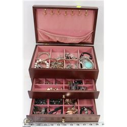 3 SECTION JEWELRY BOX WITH CONTENTS, 11X7X8
