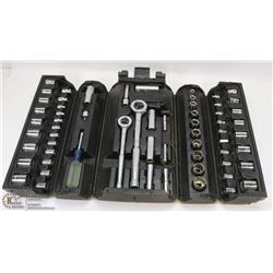 CRAFTSMAN SOCKET SET WITH CASE.
