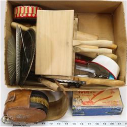1)BOX OF VINTAGE ITEMS INCL. CLIPPER, WOOL CARDERS