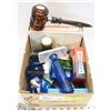 Image 1 : 4) BOX OF AVON COLLECTIBLES INCL. GAVEL, SCHONNER