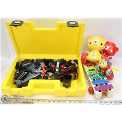 FISHER PRICE CONSTRUX SET IN HARD CASE WITH