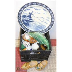 LOT OF DUTCH COLLECTIBLES