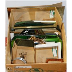 11) ESTATE LOT OF 15 MIRRORS. DIFFERENT SIZES