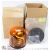Image 1 : 2 NEW HALOGEN AMBER ROTATING LIGHTS