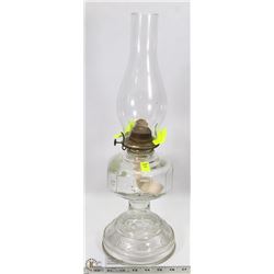 VINTAGE OIL LAMP (AS IS)