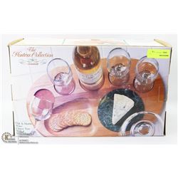 CORNWALL HOSTESS COLLECTION