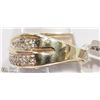 Image 3 : 16) 10KT YELLOW GOLD DIAMOND RING