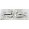Image 1 : 20) 10KT WHITE GOLD DIAMOND SOLITAIRE RING