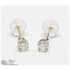 Image 1 : 23) 14K WHITE GOLD DIAMOND STUD EARRINGS